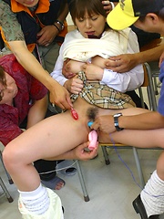 Cock loving Japanese teenie - Japarn porn pics at JapHole.com