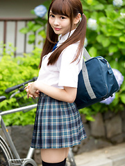 Atomi Shuri - Japarn porn pics at JapHole.com