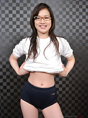 Japanese teen Yui Shirasagi likes spandex - Japarn porn pics at JapHole.com