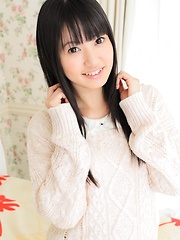 Sexy asian teen Kotomi Asakura flashes her pussy - Japarn porn pics at JapHole.com