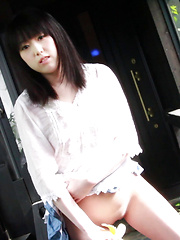 Machiko's tiny mouth could barely wrap around the hentai fruit and it didn't take long before she slowly pressed the banana against her perfect shaved pussy. - Japarn porn pics at JapHole.com