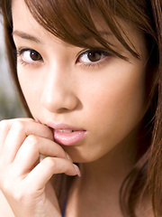 Ayaka Noda Asian in blue bath suit exposes big cans outdoor - Japarn porn pics at JapHole.com