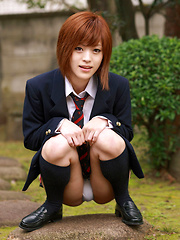 Azusa Itagaki Asian shows ass in panty under skirt on street - Japarn porn pics at JapHole.com