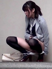 Making It Rain - Japarn porn pics at JapHole.com