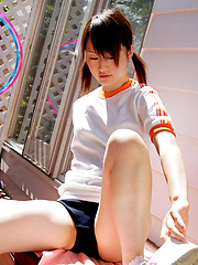 Naoko Sawano Asian in sports outfit plays with balls in garden - Japarn porn pics at JapHole.com
