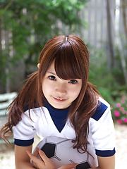 Manami Sato Asian in sports equipment canÂ´t wait to play ball - Japarn porn pics at JapHole.com