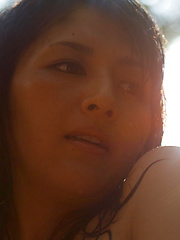 Neo Asian babe with hot curves comes from water like a goddess - Japarn porn pics at JapHole.com