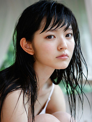 Airi Suzuki Asian in bath suit enjoys petals all over her body - Japarn porn pics at JapHole.com