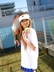 Remika Uehara has really good looking curves - Japarn porn pics at JapHole.com