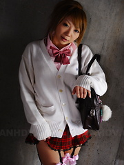 Sexy teen Rui Hazuki poses in short skirt out - Japarn porn pics at JapHole.com