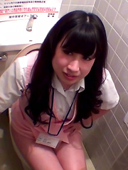 Japanese Toilet Pissing - Japarn porn pics at JapHole.com