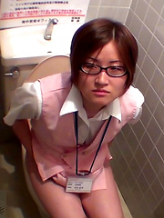 Japanese Toilet Pissing - Japarn porn pics at JapHole.com