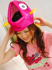 Shirosaki Karin Asian with funny wigs rubs dick of shaved labia - Japarn porn pics at JapHole.com
