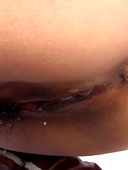 Squat & Flow - Japarn porn pics at JapHole.com