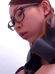 Pussy Plugged - Japarn porn pics at JapHole.com