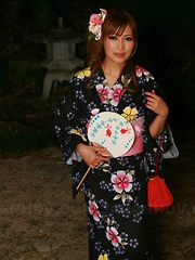 Hot Japanese lady in kimono Eri Hoshikawa - Japarn porn pics at JapHole.com