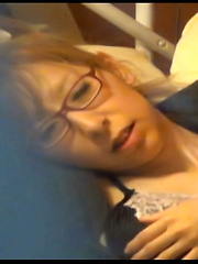 PETITE BLONDE KITTEN - Japarn porn pics at JapHole.com