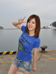 Beautiful lady Hinata Serina likes to show off - Japarn porn pics at JapHole.com