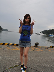 Beautiful lady Hinata Serina likes to show off - Japarn porn pics at JapHole.com