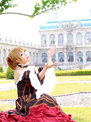 Saku Asian is amazingly beautiful lady in traditional dress - Japarn porn pics at JapHole.com